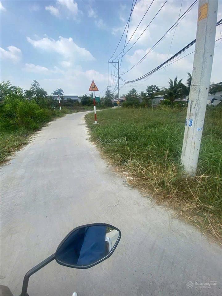 Tôi cần bán lô đất ở an phú tây  hưng long diện tích 132m2 giá 1 tỷ 200 sổ hồng riêng full thổ cư
