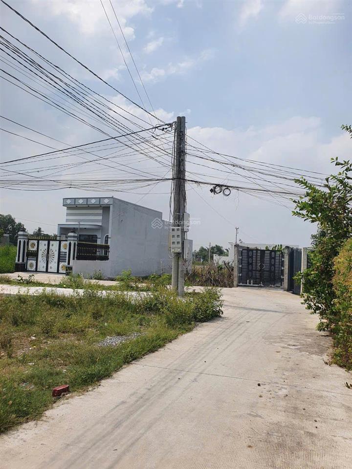 Tôi chính chủ cần bán lô đất diện tích 106m2, sổ hồng riêng giá 600 triệu thuận tiện về sg 30 phút