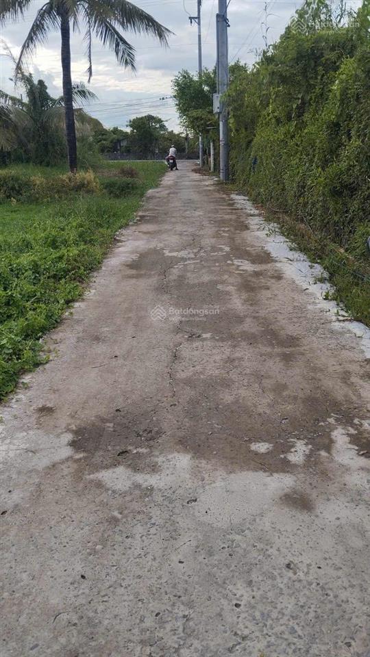 Tôi bán lô đất ở gần ngã 3 tân kim, diện tích 80m2, shr full thổ cư, cách ql50 1km giá 650 triệu