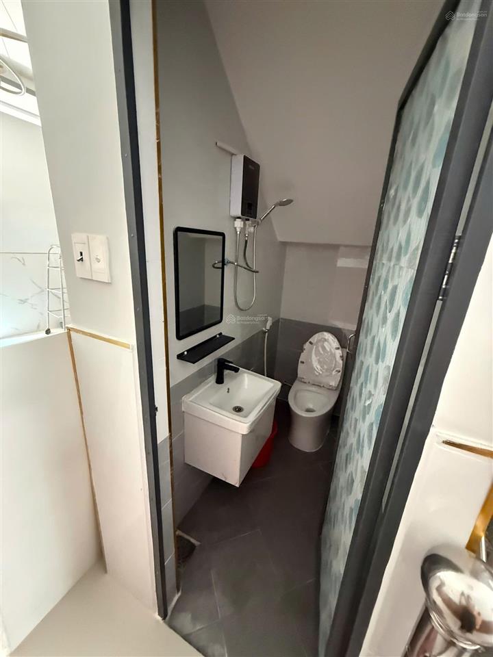 Chính chủ bán nhà ở bình hưng bình chánh dt 49m2 kết cấu 1 lầu 2 phòng ngủ, 2 toilet giá 2 tỷ 400