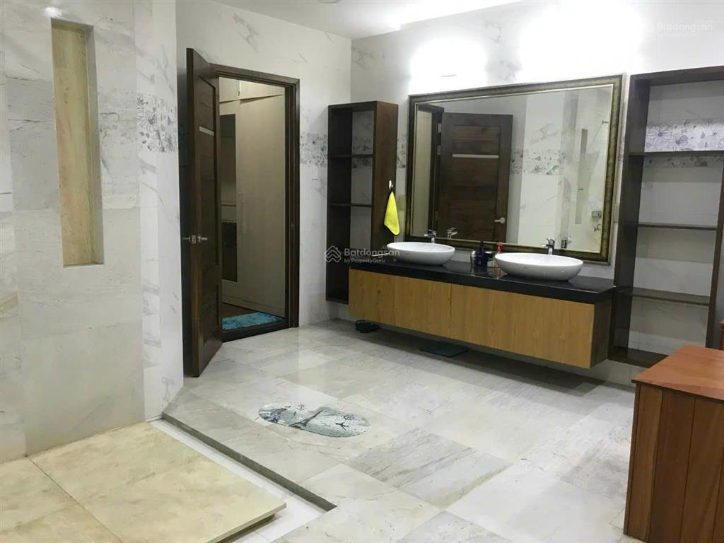 Hẻm vip 86 phổ quang, dt 7.2x17m, 5 tầng + tháng máy, giá tốt