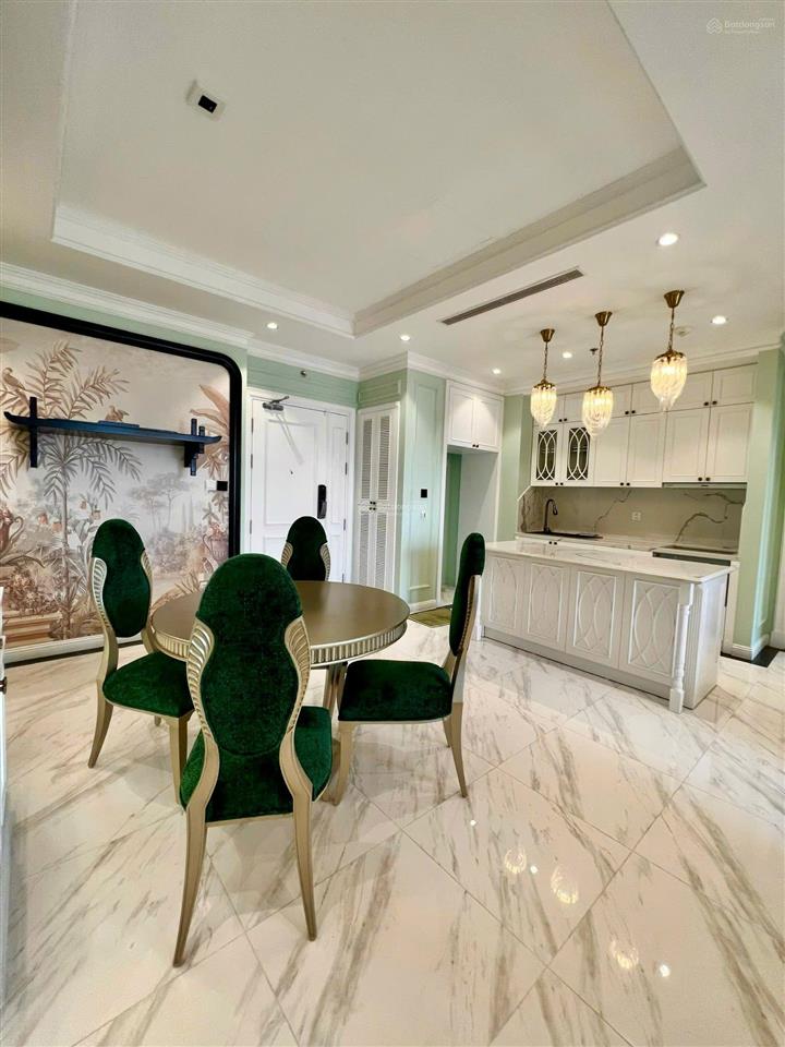 Tôi cần bán căn hộ 3pn 146m2 chung cư d le roi soleil view hồ tây, full nội thất giá 16 tỷ bao phí