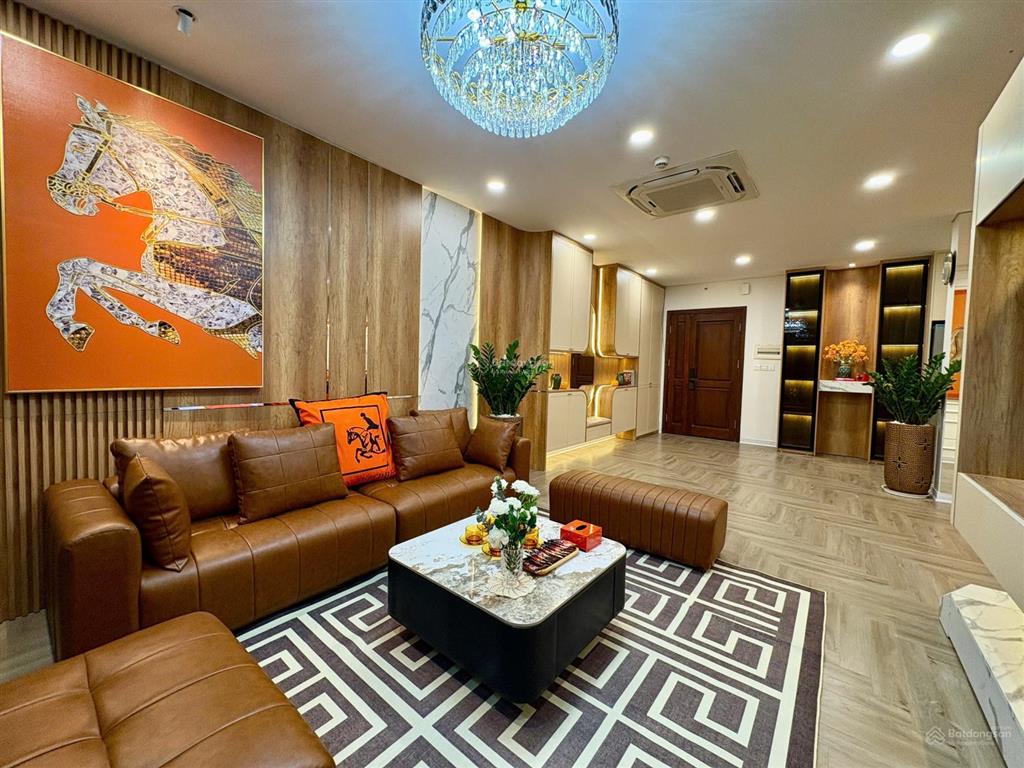 Chính chủ bán ch sky park 128m2 3pn giá 10,5 tỷ căn góc full nội thất đẹp view hồ sẵn slot ô tô