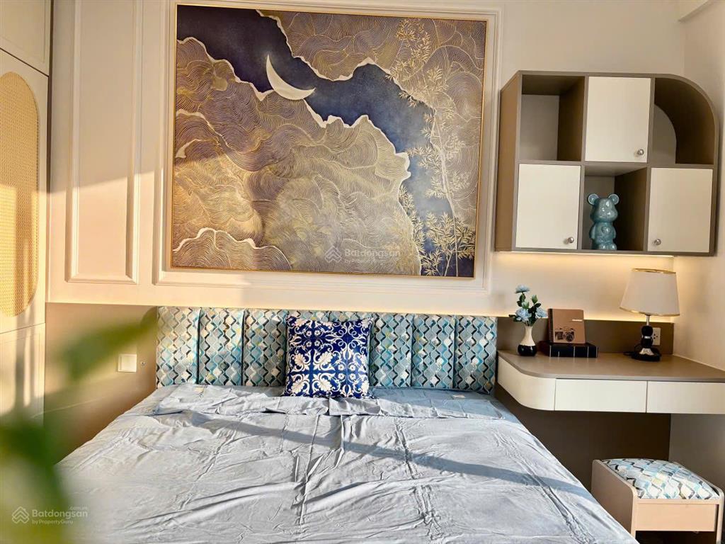Vợ chồng tôi cần bán gấp căn 3pn full nội thất sẵn sổ đỏ tại chung cư vinhomes gardenia hàm nghi