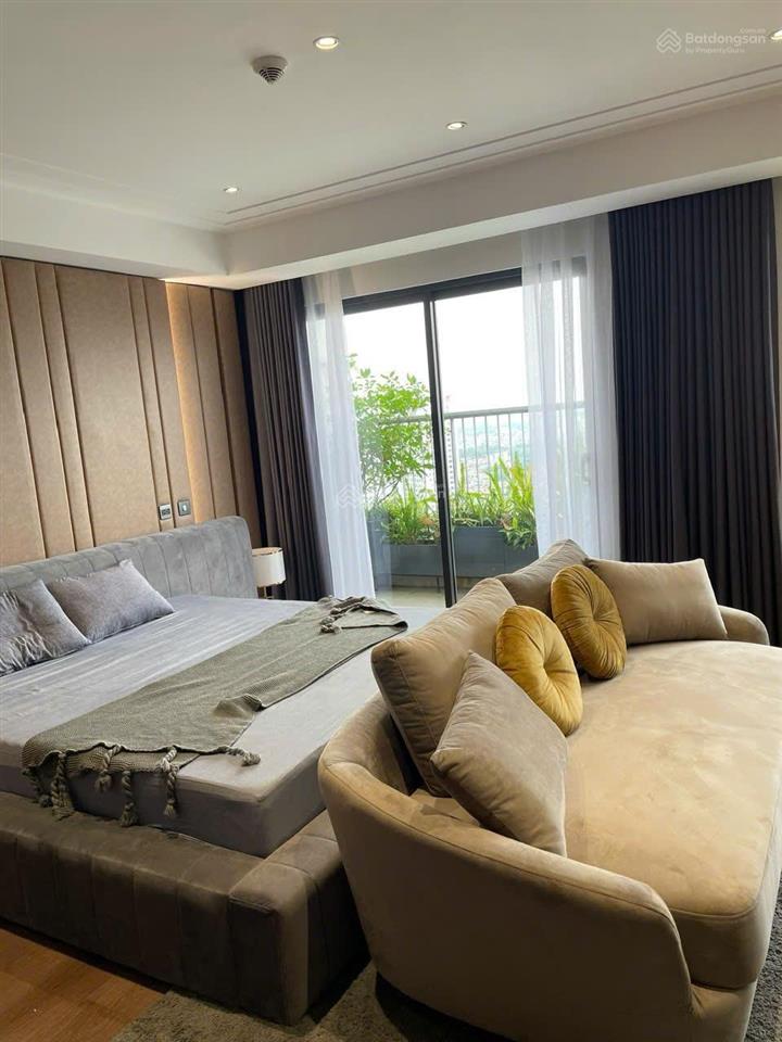 Tôi chủ nhà cần bán gấp căn 3pn tại kosmo tây hồ view hồ rất đẹp có slot gửi xe ô tô sẵn nội thất