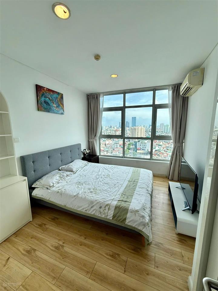 Chính chủ cần bán gấp căn 3pn view hồ tây tại vinhomes metropolis full nội thất sẵn slot ô tô