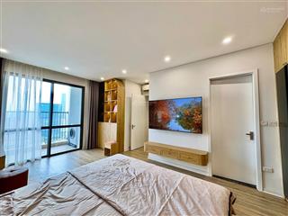 Vợ chồng tôi cần bán gấp căn hộ 3pn tại chung cư flc twin cầu giấy view hồ tây full nội thất đẹp