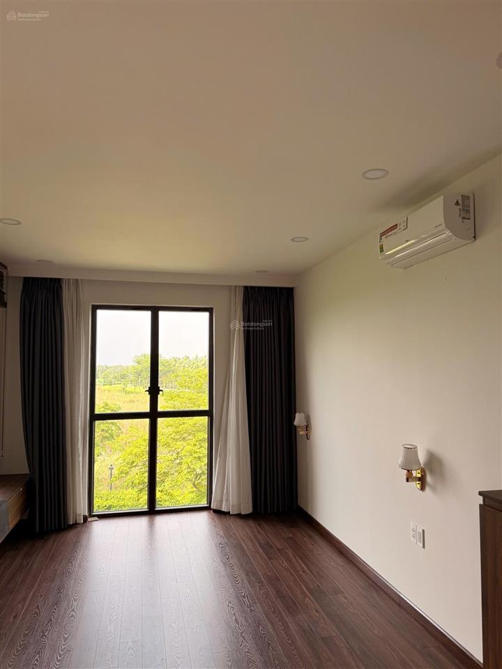 Cho thuê nhà phố zone 8  swanbay