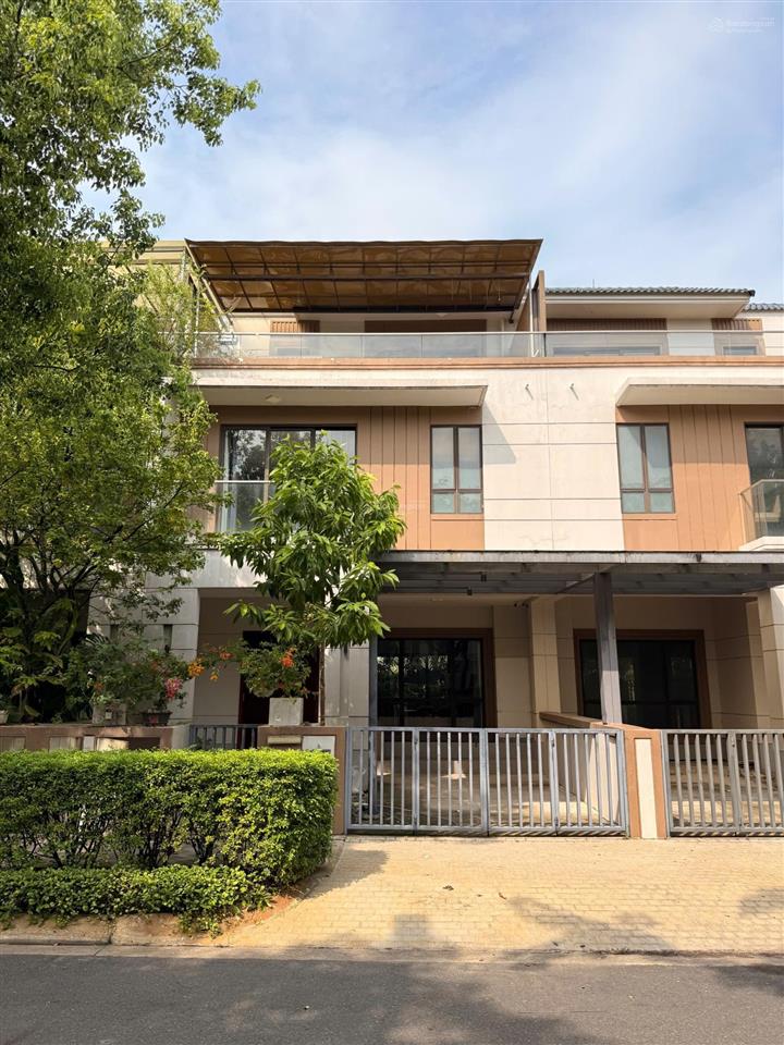 Cho thuê nhà phố zone 8  swanbay