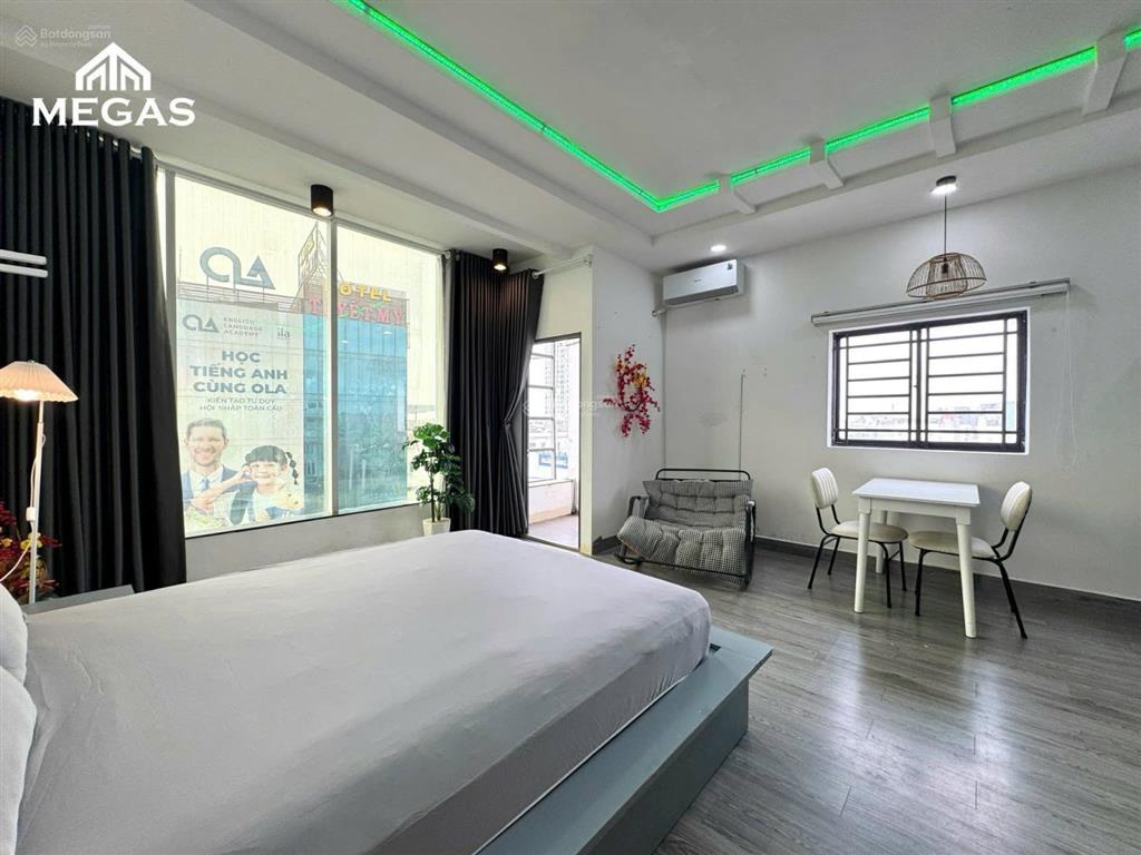 Pass phòng chdv có ban công 30m 5tr8 gần nguyễn oanh