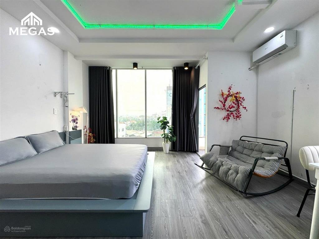Pass phòng miễn tiền thuê tháng 7, chdv full nội thất, có ban công