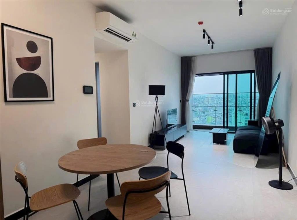 Cần bán gấp căn hộ de la sol giá siêu tốt cho thuê giá cao full nội thất