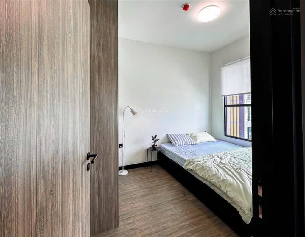 Cần bán gấp căn hộ de la sol giá siêu tốt cho thuê giá cao full nội thất