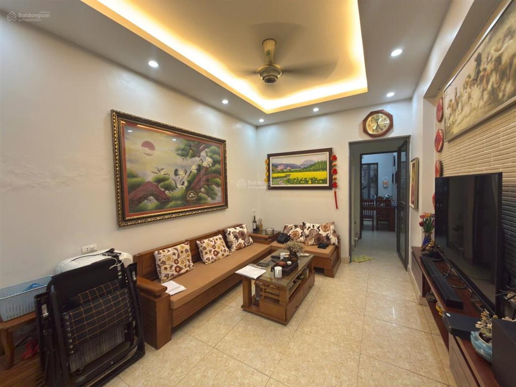 Chính chủ bán nhà nguyên căn diện tích 44,3m² sổ đỏ trên 48m² sử dụng tại phường khương trung