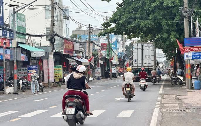 Bán 2735m2 đất full thổ mt nguyễn duy trinh, thủ đức 42x60m nh 67m, hđt 200tr, giá 170tỷ~56tr/m2