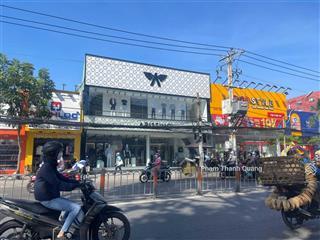 Tiện xây building mt lũy bán bích, tân phú dt 10x30m, hđt 38tr/th, gía tốt 40 tỷ, ctxd h + 7 tầng