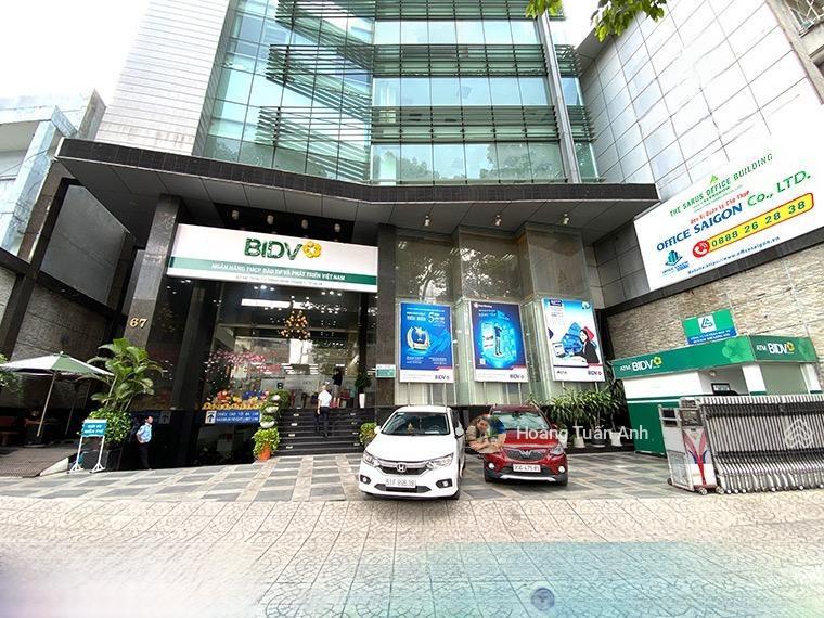 Bán tòa nhà bidv mt nguyễn thị minh khai, quận 1 18x20m, hầm 10 tầng, hđt 700tr/tháng, giá 240 tỷ