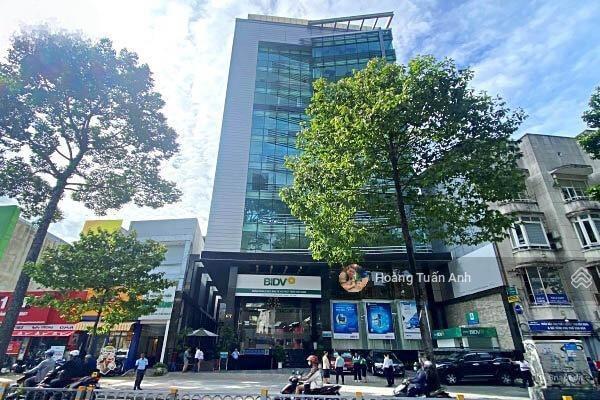 Bán tòa nhà bidv mt nguyễn thị minh khai, quận 1 18x20m, hầm 10 tầng, hđt 700tr/tháng, giá 240 tỷ