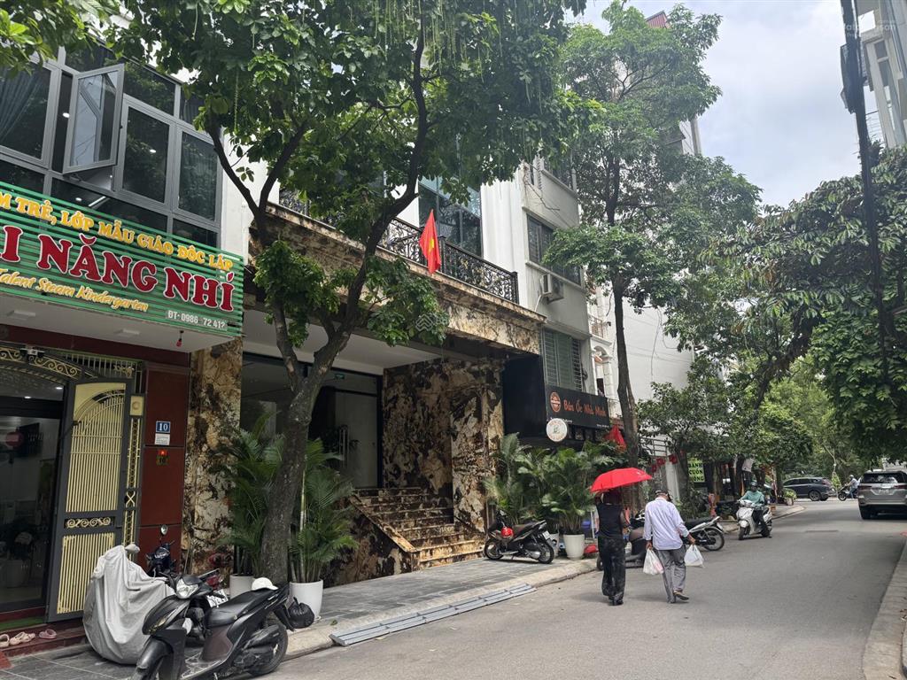 Tú mỡ 63m2 x 6 tầng, 27,8 tỷ  vỉa hè ô tô tránh đỗ 24/7  chủ thiện chí bán  đường thông ô bàn cờ