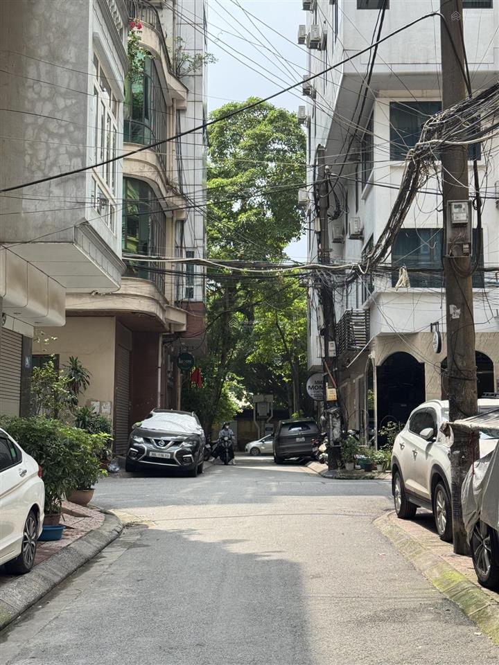 Nguyễn thị định 24.5 tỷ  65m2/5 tầng vỉa hè ô tô dừng đỗ 24/7 kinh doanh  qh 100 năm ổn định