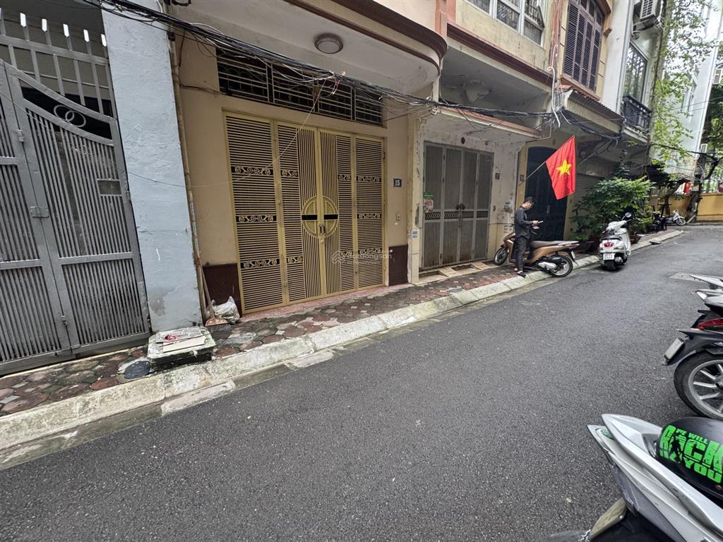Nguyễn chí thanh  40m2/15,5tỷ  5 tầng  phân lô vỉa hè ô tô kinh doanh 24/7  sổ vuông a4  ko qh
