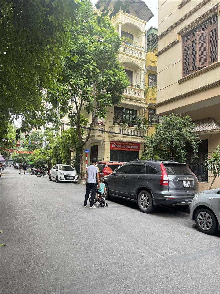 Duy tân  23.5tỷ/55m2/mt4.5m  phân lô vỉa hè ô tô tránh đỗ 24/7  kinh doanh ngày đêm  qh ổn định