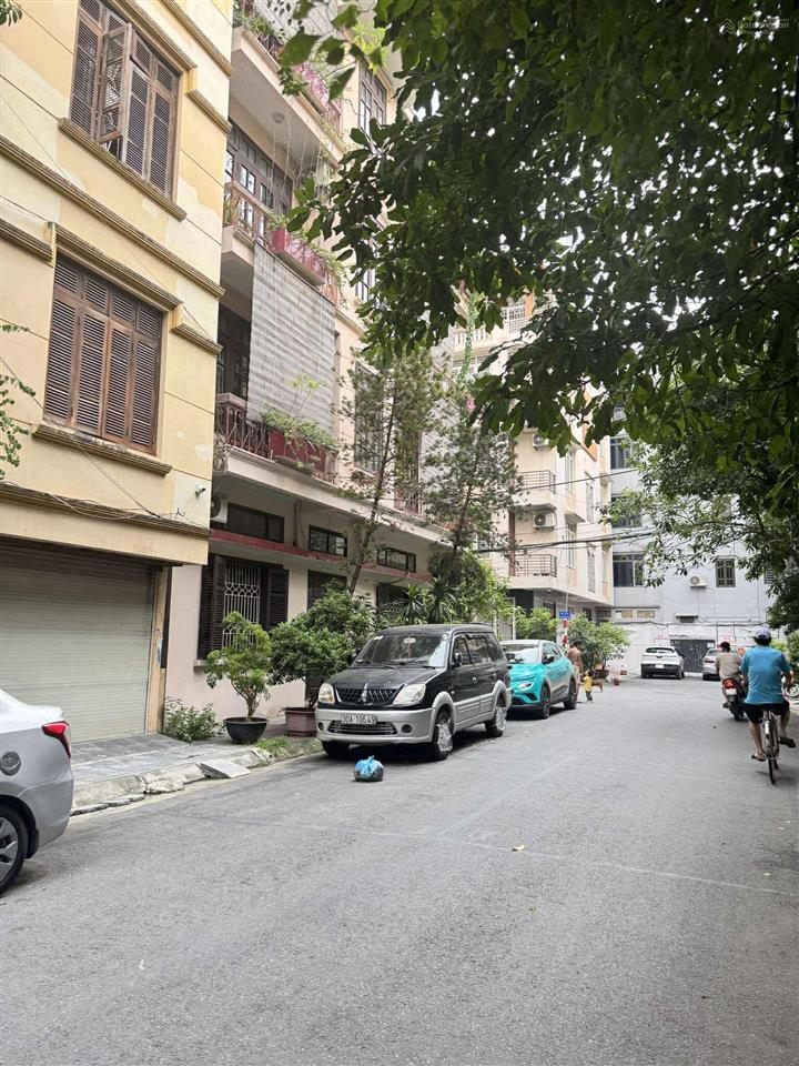 Duy tân  23.5tỷ/55m2/mt4.5m  phân lô vỉa hè ô tô tránh đỗ 24/7  kinh doanh ngày đêm  qh ổn định