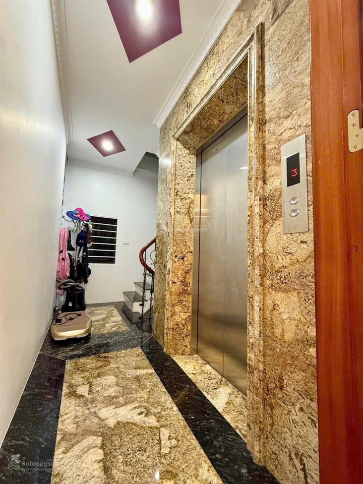 Nguyễn khánh toàn 50m2  22,5 tỷ  ô tô  6 tầng thang máy  gần phố  hàng hiếm khu vực 2 thoáng