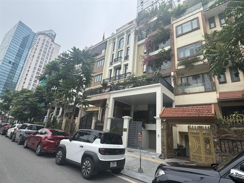 Đốc ngữ  80m2/35,5 tỷ  7 tầng thang máy  2 xe 16 chỗ tránh nhau  2 thoáng phân lô đẹp cực phẩm