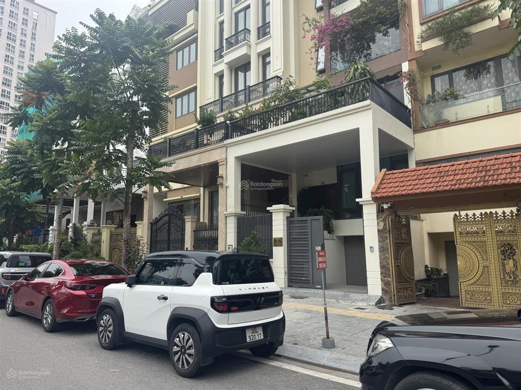 Biệt thự liền kề trần kim xuyến  80m2/39.5 tỷ  mt6m  đường 3 ô tô tránh  qh ổn  dân trí cao