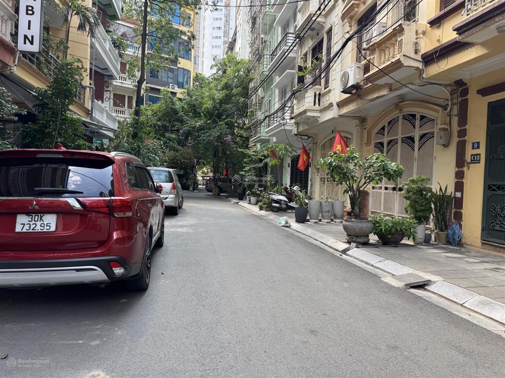 Cực ngon !!! 50m2  21tỷ  phân lô đỗ quang  5 tầng vỉa hè ô tô tránh  2 thoáng  đường thông