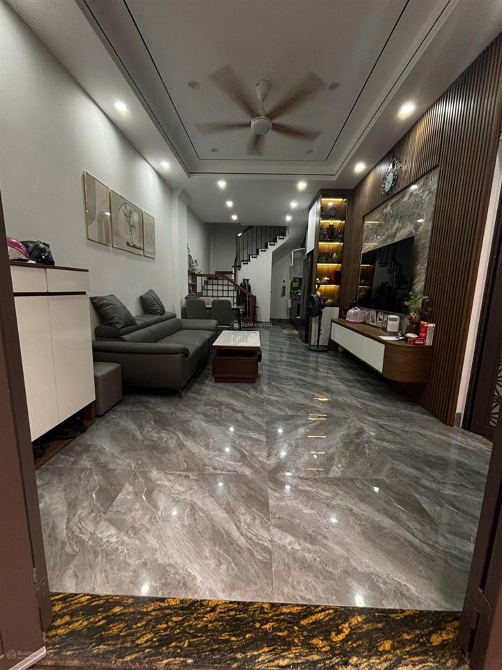 Bán nhà phường thạch bàn  quận long biên