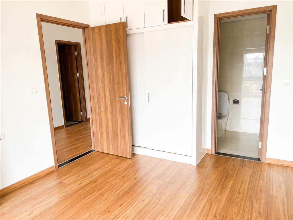 Chính chủ nhà cần bán gấp căn 2pn 2wc 68m2 view nội khu công viên giá chỉ 5,6 tỷ
