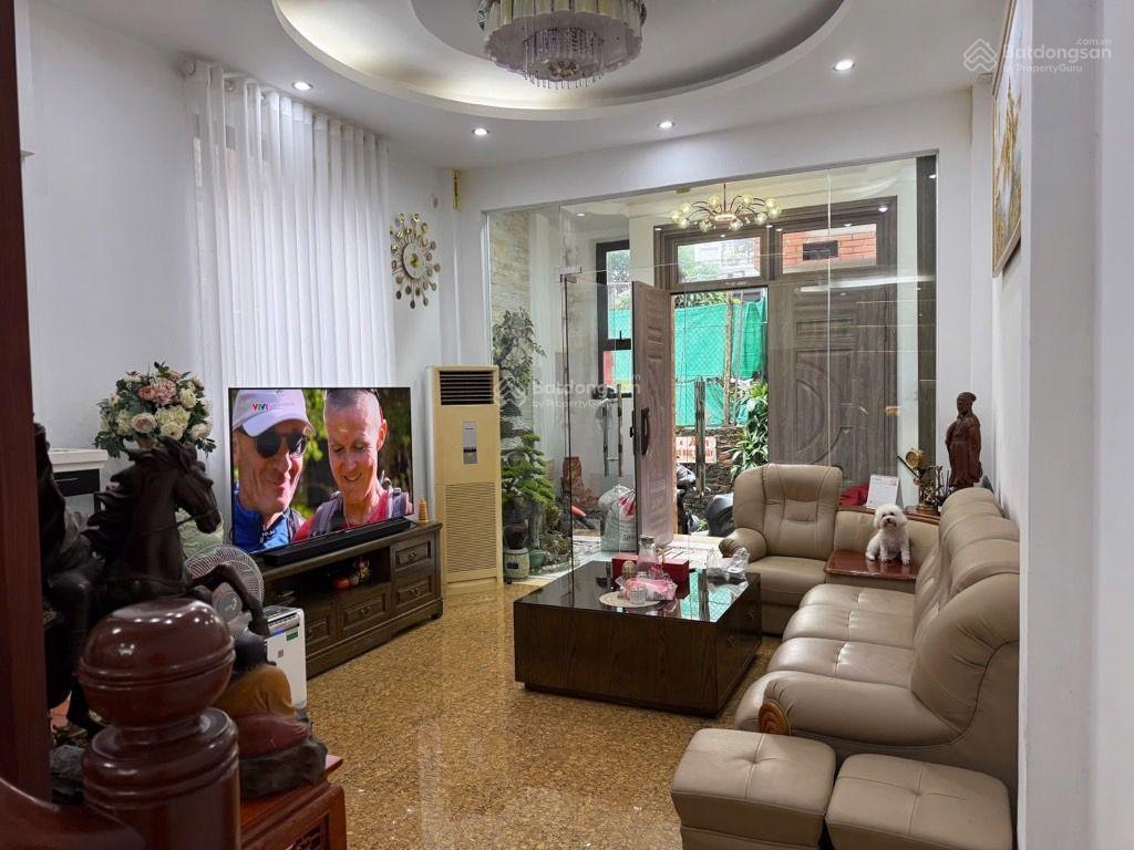Bán căn hộ tập thể phố thi sách 45m² 3 ngủ ô tô đỗ chỉ 3,65 tỷ