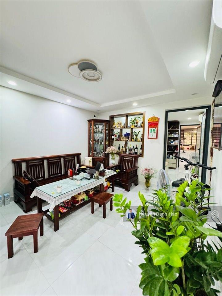 Bán nhà thi sách hai bà trưng | 3 phòng ngủ 2 wc | chỉ 3,8 tỷ