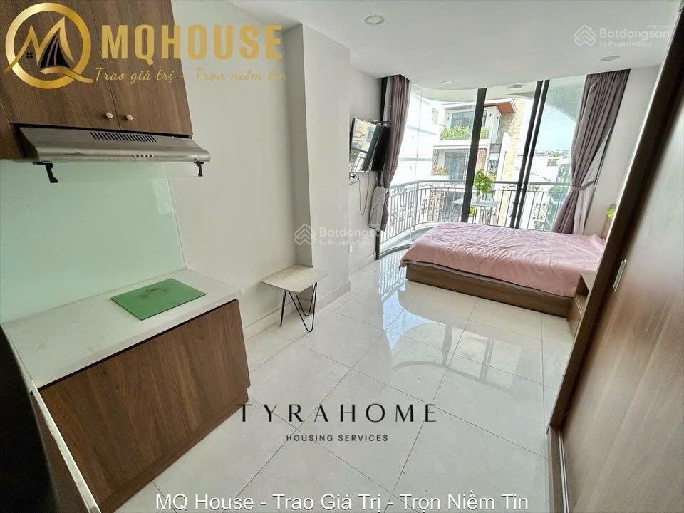 Toà nhà hầm xe, thang máy, bảo vệ, full nội thất, bancony, mặt tiền tại nguyễn văn đậu