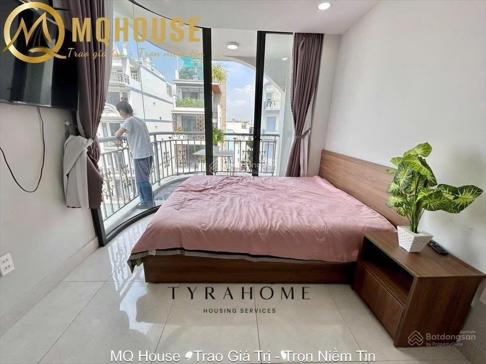 Toà nhà hầm xe, thang máy, bảo vệ, full nội thất, bancony, mặt tiền tại nguyễn văn đậu