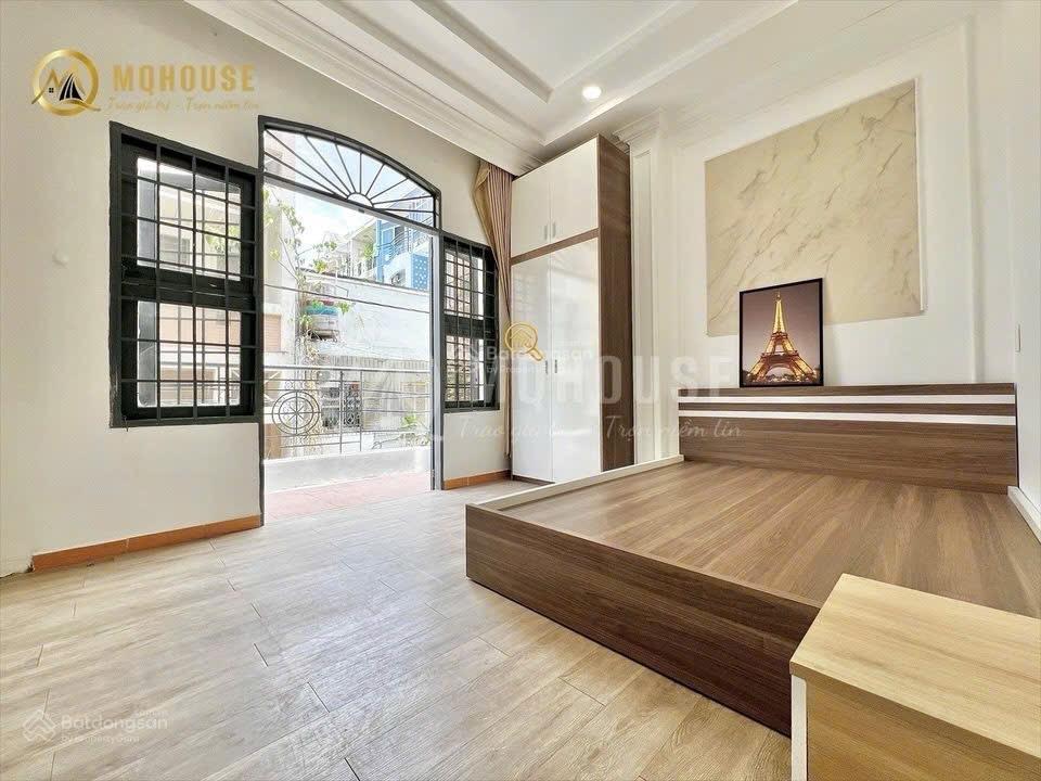 Cho thuê căn hộ 1 phòng ngủ, full nội thất, bancony, máy giặt riêng gần công viên gia định
