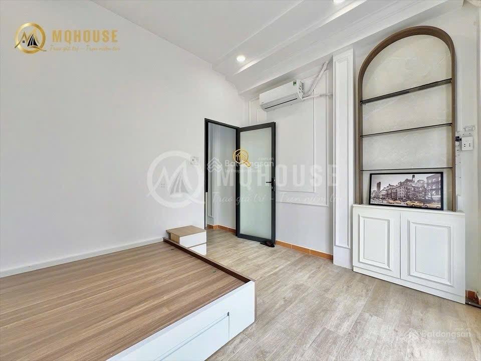 Cho thuê căn hộ 1 phòng ngủ, full nội thất, bancony, máy giặt riêng gần công viên gia định