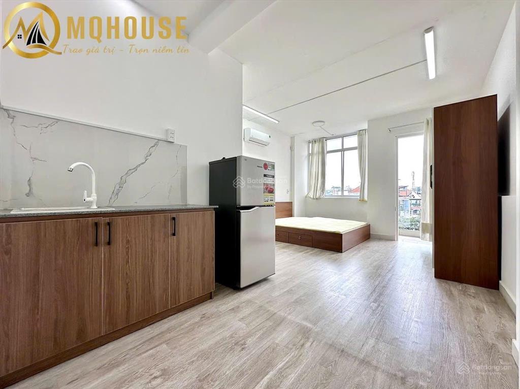 Cho thuê phòng studio full nội thất, ban công gần công viên gia định