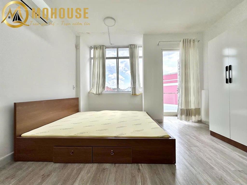 Cho thuê phòng studio full nội thất, ban công gần công viên gia định