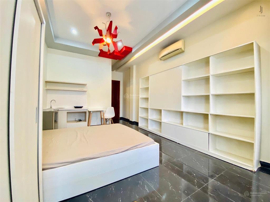Căn hộ studio ban công, full nội thất, thang máy gần chợ cây quéo