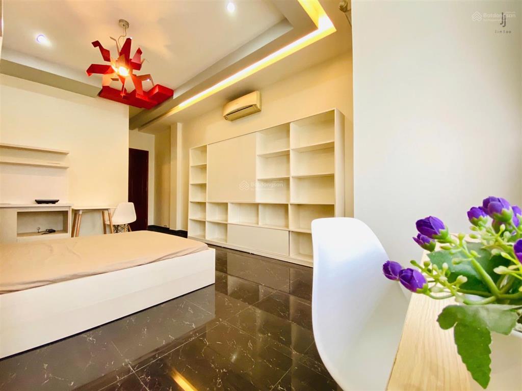 Căn hộ studio ban công, full nội thất, thang máy gần chợ cây quéo