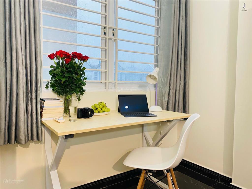 Căn hộ studio ban công, full nội thất, thang máy gần chợ cây quéo
