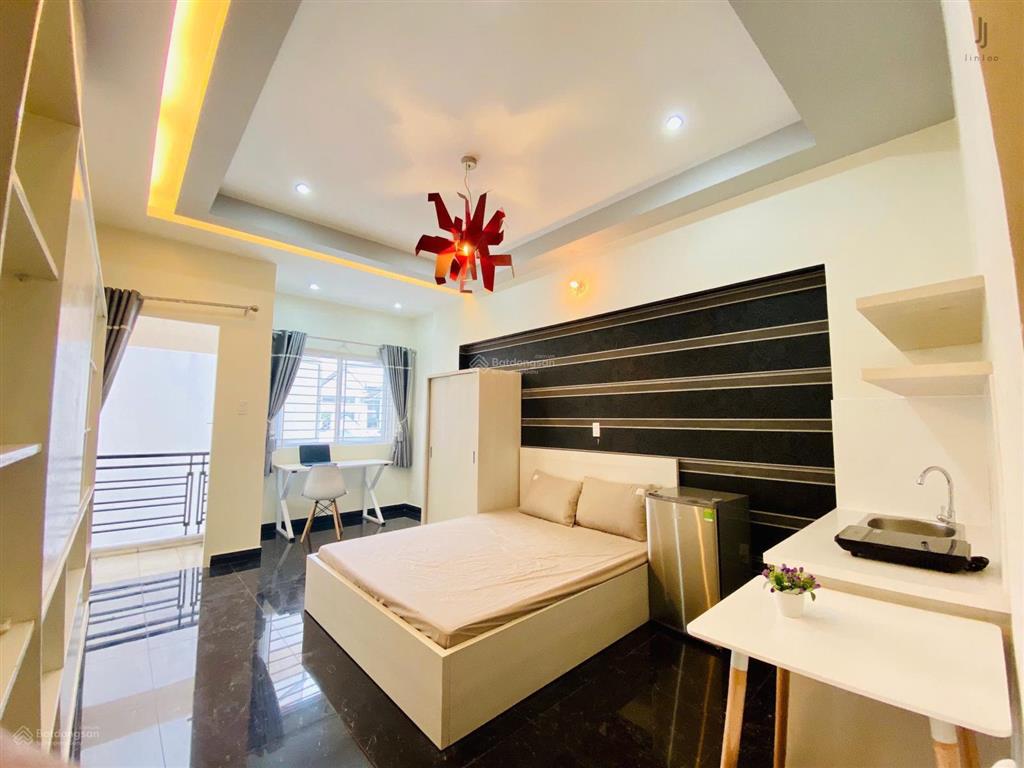 Căn hộ studio ban công, full nội thất, thang máy gần chợ cây quéo