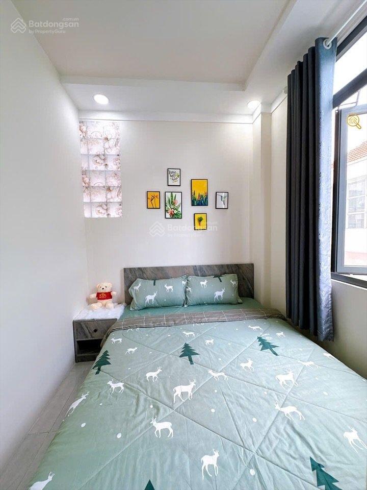 Căn hộ 1 phòng ngủ, 1 phòng khách rộng, full nội thất, thang máy tại phú nhuận