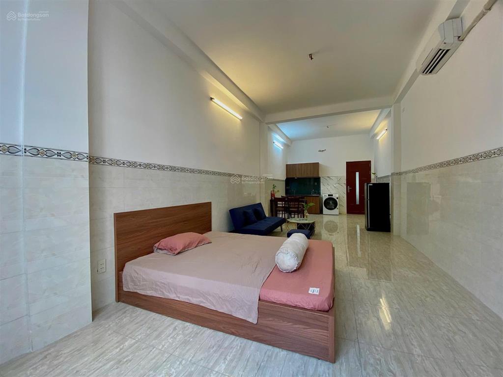 Cho thuê căn hộ studio siêu rộng 50m2  full nội thất, máy giặt riêng tại phòng, gần sân bay tsn