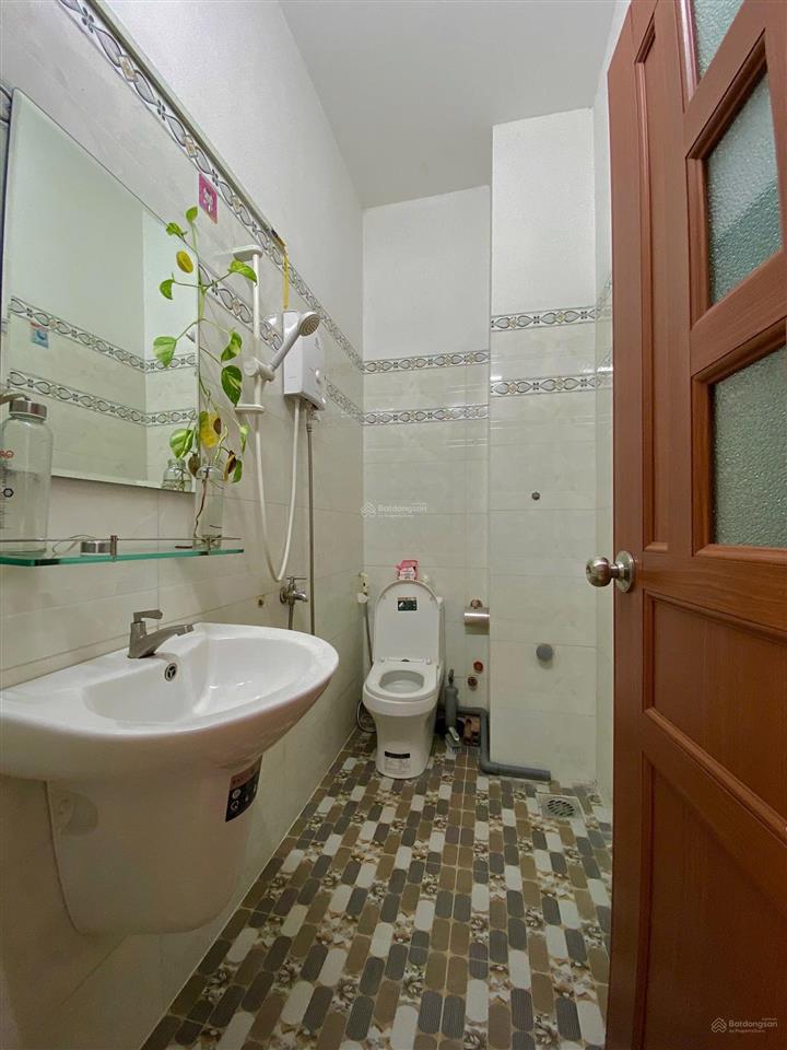 Cho thuê căn hộ studio siêu rộng 50m2  full nội thất, máy giặt riêng tại phòng, gần sân bay tsn