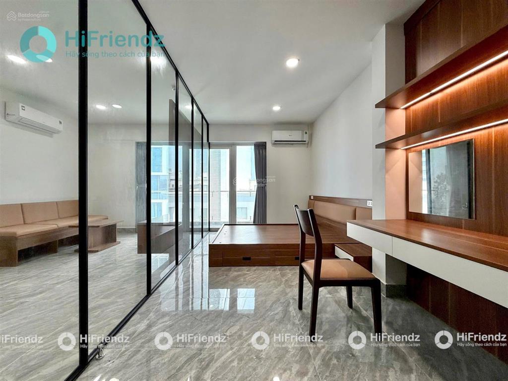 Khai trương toà nhà 1pn, tách bếp, thang máy, full nội thất gần trục đường nguyễn văn trỗi