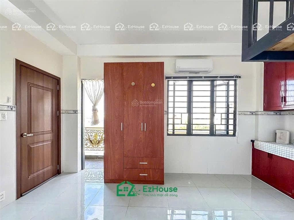 Duplex có ban công  thang máy  bảo vệ gần ngã tư bốn xã  đầm sen  đh văn hiến  đh hồng bàng